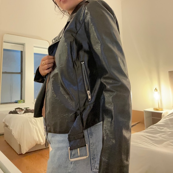 BB Dakota Patent Leather Moto Jacket

Size S - Picture 4 of 5